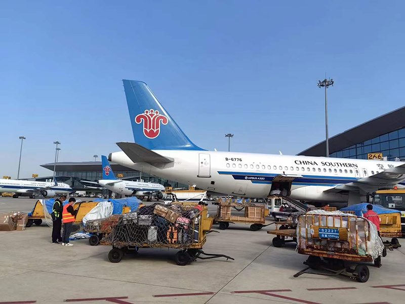 武隆到和田空运公司-航空